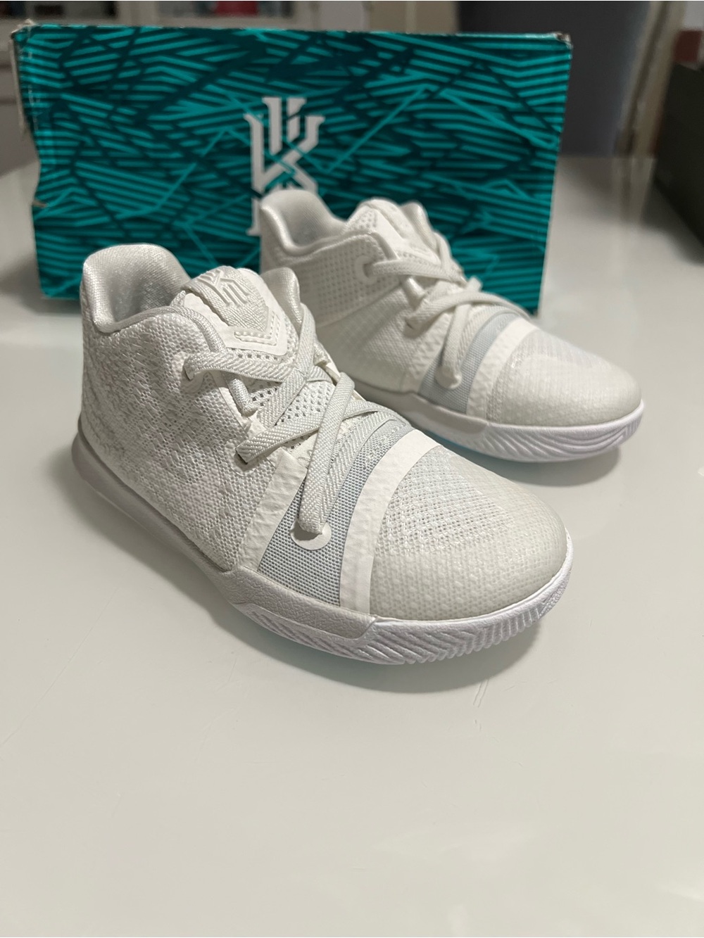 Nike White Mesh Kids' Athletic Sneakers Sz 10c